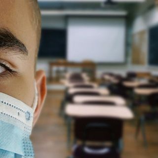 A scuola con la mascherina