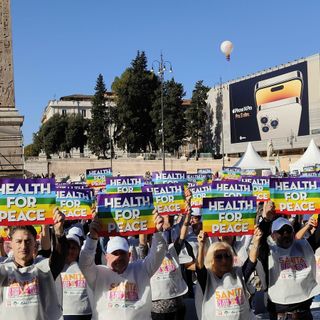 A Roma si manifesta per il diritto alla salute. Protesta di Fp Cgil, Cisl Fp, Uil Fpl, Fials e Nursind. &quot;La sanità se non la curi non ti cura&quot;