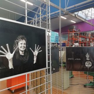 Il progetto cuneese “Persone Patrimonio d’Impresa” approda nell’Astigiano con la prima residenza d’artista del fotografo Oliver Migliore “Scatti a molle”