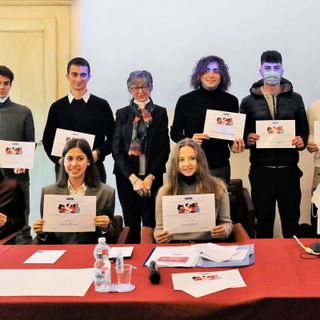 Studenti meritevoli ed anche donatori di sangue: dieci borse di studio consegnate dall'Avis (MerfePhoto)