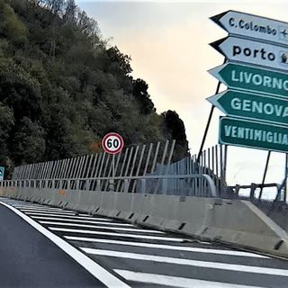 Ponte del 2 giugno e autostrade già intasate dal traffico vacanziero: ieri notte traffico come se fosse giorno
