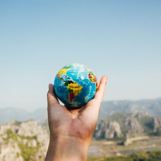 Fridays for Future Asti: &quot;Amore è fiducia, non possesso. Così dobbiamo comportarci con la Terra&quot;
