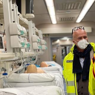 Il treno può trasportare fino a 21 pazienti intubati