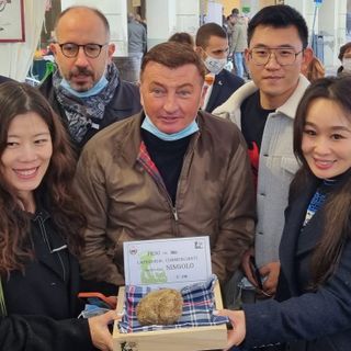 Foto tratta dal profilo Facebook del sindaco di Asti Rasero