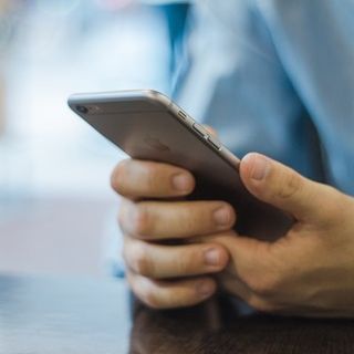 Telefonia mobile: svanito “l’effetto Iliad”, i prezzi tornano a salire