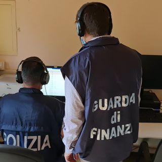 Otto persone indagate per irregolarità in appalti per centri commerciali [VIDEO]