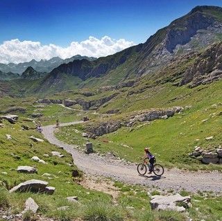 La Regione rifinanzia il sistema dei voucher vacanze: altri 3 milioni di euro per i turisti che sceglieranno il Piemonte