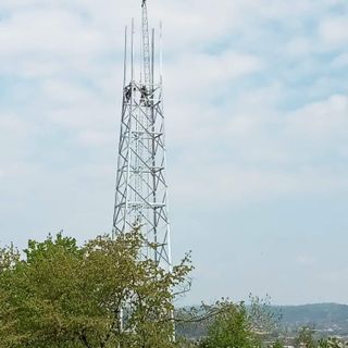 &quot;Il Comune fermi la costruzione del mega traliccio di località Vallarone&quot;