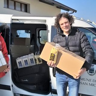 Il sindaco di Dusino con Paolo Turco di Sapori Nostrani