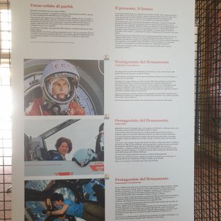 Il pannello &quot;Verso orbite di parità&quot; incentrato sulla Cristoforetti e, a fine articolo, altre immagini relative l'inaugurazione della mostra