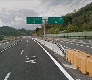 Chiusura tratto autostrada A26: il punto dopo il vertice in Prefettura a Genova [VIDEO]