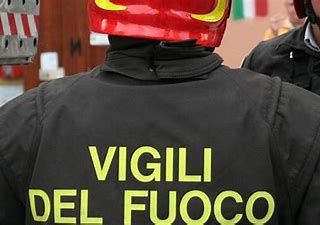 Famiglia di profughi afgani evacuata a seguito di un principio d’incendio