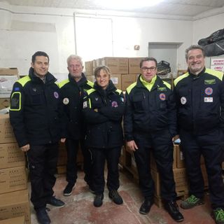 Alpini e volontari della Protezione Civile protagonisti a Nizza Monferrato nella giornata della Colletta Alimentare