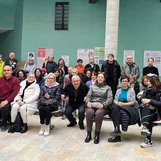 Foto di gruppo per i primi 50 volontari