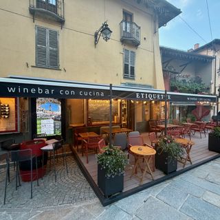 Limone Piemonte: sosta da Etiquette – Enoteca con Cucina, dove il passo dell’apericena è dettato dal vino