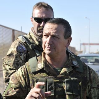 'Armiamoci pure ma poi chi parte?'