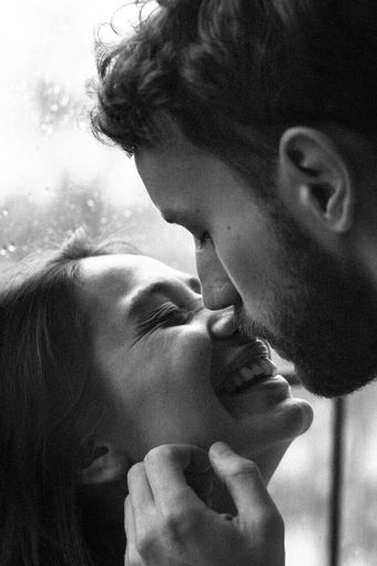 Cerchi una relazione duratura? Gli annunci per single di questa settimana