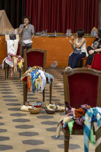 "Voci da buio": il teatro che si ascolta e il pubblico diventa protagonista "Voci da buio": il teatro che si ascolta e il pubblico diventa protagonista