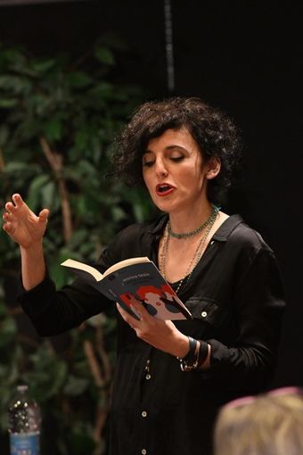 Enrica Tesio ritratta in un immagine di scena