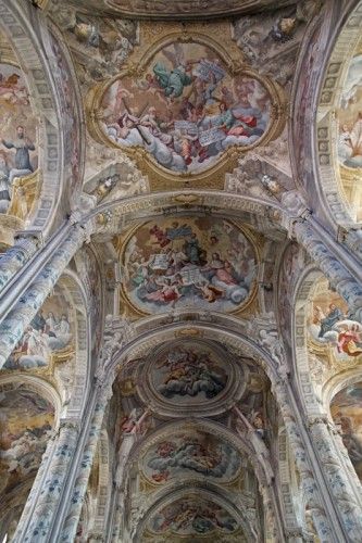 Interno della Cattedrale di Asti Interno della Cattedrale di Asti