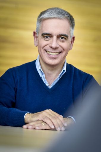 Storia, lavoro e ribellione: Stefano Maullu porta la Sardegna più autentica in mostra a Milano  Storia, lavoro e ribellione: Stefano Maullu porta la Sardegna più autentica in mostra a Milano