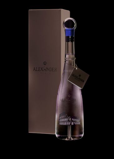 Dal Colosseo alla Madonnina con la GRAPPA ALEXANDER Dal Colosseo alla Madonnina con la GRAPPA ALEXANDER