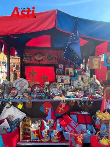 Le foto del mercatino sono di Giulia Frontino Le foto del mercatino sono di Giulia Frontino