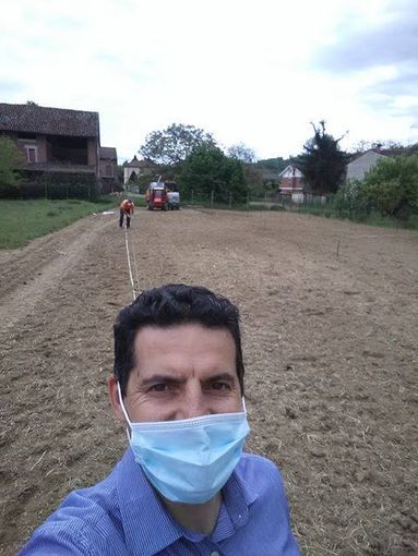 Aldo Allineri, sindaco di Castelnuovo Belbo è il vincitore del contest fotografico nazionale &quot;Orto, Cipolla egiziana e Biodiversità&quot;