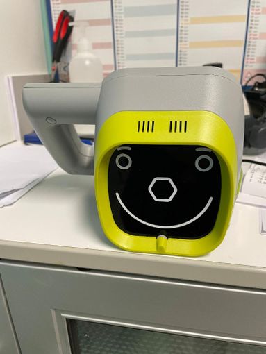 Un nuovo autorefrattometro portatile per gli esami oculistici dei bambini all'Asl di Asti