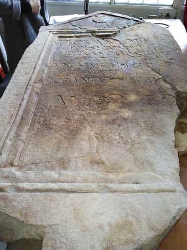 La stele funeraria di Revigliasco d'Asti
