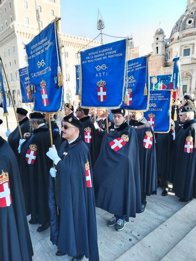 La Delegazione di Asti delle Guardie d’Onore alle Reali Tombe al Pantheon presente per il 145° anniversario della Fondazione dell’Istituto