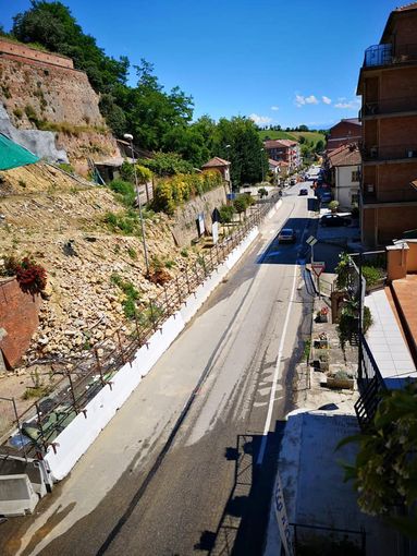 Moncalvo, ripristinato il doppio senso di marcia in corso XXV aprile