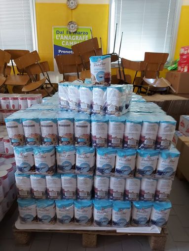 La Pinin Pero di Nizza dona 500 chili di zucchero a "Dona la Spesa" La Pinin Pero di Nizza dona 500 chili di zucchero a "Dona la Spesa"