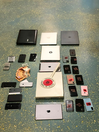 I dispositivi posti sotto sequestro dalla Polizia Municipale torinese I dispositivi posti sotto sequestro dalla Polizia Municipale torinese