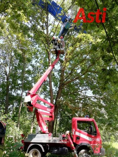 Deltaplano precipita a Boglietto: soccorso il pilota