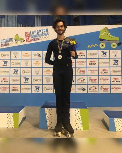 Pattinaggio: Federico Trento della Blue Roller, protagonista agli Europei assoluti di Riccione con il bronzo Pattinaggio: Federico Trento della Blue Roller, protagonista agli Europei assoluti di Riccione con il bronzo