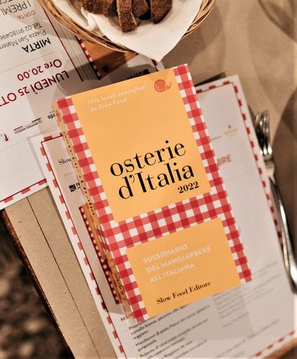 L'edizione 2022 della guida edita da Slow Food L'edizione 2022 della guida edita da Slow Food