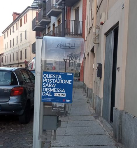Avviso affisso su una postazione in via Brofferio Avviso affisso su una postazione in via Brofferio