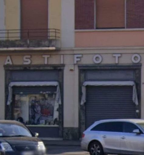 Con 70 anni alle spalle, dopo Natale chiuderà Asti Foto. Il titolare: &quot;A 72 anni sono stanco, stanco di lottare&quot;