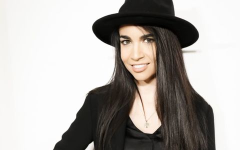 Fuori dal tempo: da Canelli a Dior, la favola di Ivana Ilijeva tra acconciature e passione