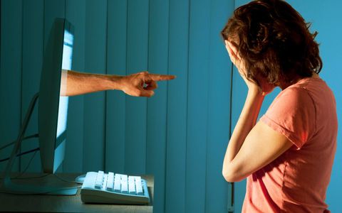 &quot;Un abbraccio vale più di 1000 like!&quot;: Asti affronta il tema del cyberbullismo
