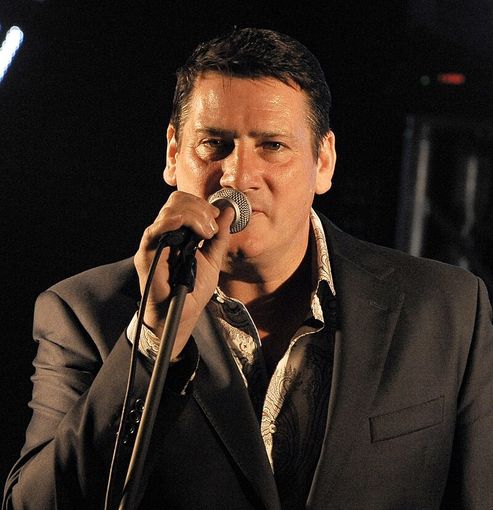 By veDro - l'Italia al futuro - File:Tony Hadley, vedrò2012.jpg, CC BY-SA 2.0, https://commons.wikimedia.org/w/index.php?curid=142331778
