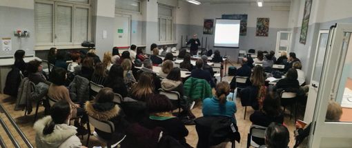 "Lo sviluppo psicologico del bambino alla luce della teoria dell' attaccamento", nuovo appuntamento con il Cantiere Genitori dell'istituto comprensivo 3 di Asti "Lo sviluppo psicologico del bambino alla luce della teoria dell' attaccamento", nuovo appuntamento con il Cantiere Genitori dell'istituto comprensivo 3 di Asti