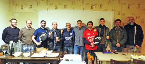 Le autrici delle foto con il personale della Rianimazione