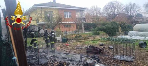 Buttigliera: incendio in un ricovero attrezzi in cui erano custodite anche tre bombole Gpl Buttigliera: incendio in un ricovero attrezzi in cui erano custodite anche tre bombole Gpl