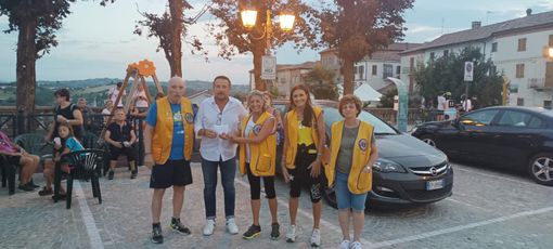 Più di seicento euro per la onlus Anita e i suoi fratelli dal  Lions club Storici, Artisti e Presepisti d’Asti, con la camminata a Montegrosso [FOTO]