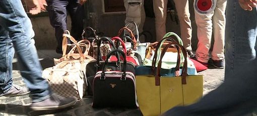 Anche nell'Astigiano si è svolto l'Action day contro la contraffazione e l'abusivismo commerciale Anche nell'Astigiano si è svolto l'Action day contro la contraffazione e l'abusivismo commerciale