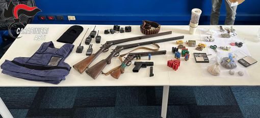 Blitz dei Carabinieri in Praia: sequestrate armi, munizioni e ingenti quantità di droga