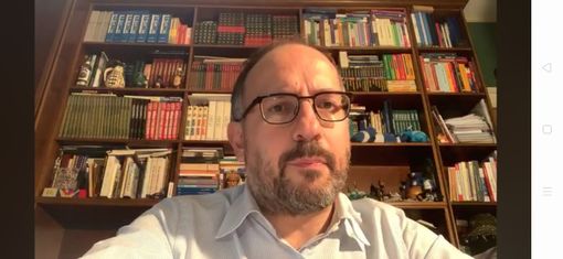 Parcheggi gratuiti fino al 25 marzo in tutta la città. Durante la pulizia strade le auto in strada non saranno multate Parcheggi gratuiti fino al 25 marzo in tutta la città. Durante la pulizia strade le auto in strada non saranno multate