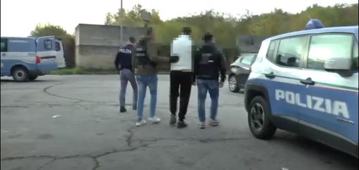 Un fermo immagine tratto dal video diffuso dalla questura